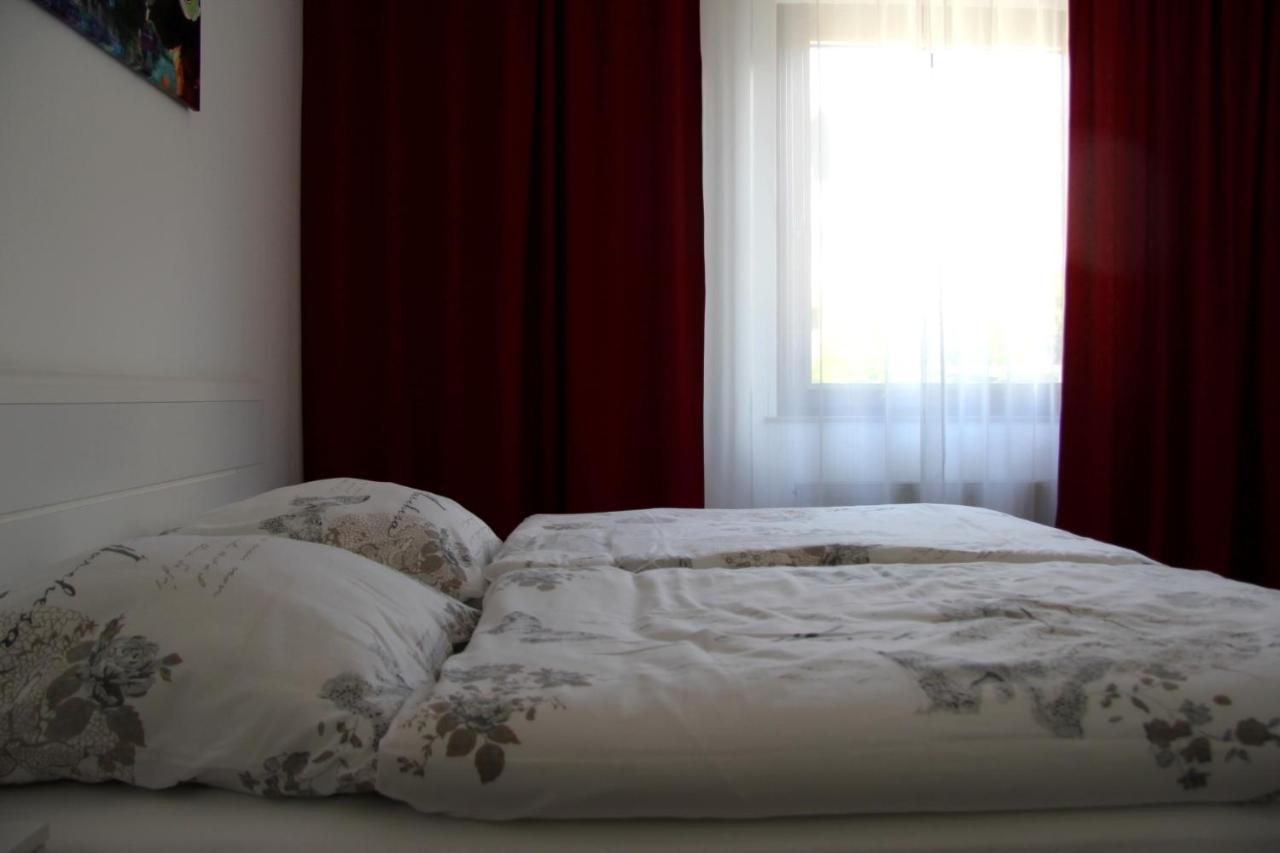Geraeumige 4 Zimmer Wohnung An Den Kaiserthermen Trier Exterior foto