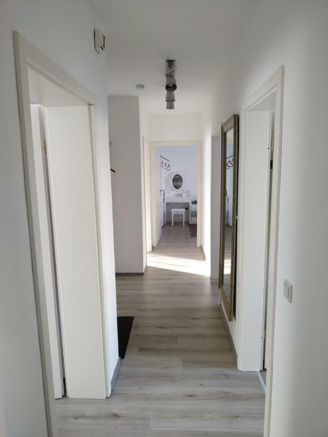 Geraeumige 4 Zimmer Wohnung An Den Kaiserthermen Trier Exterior foto